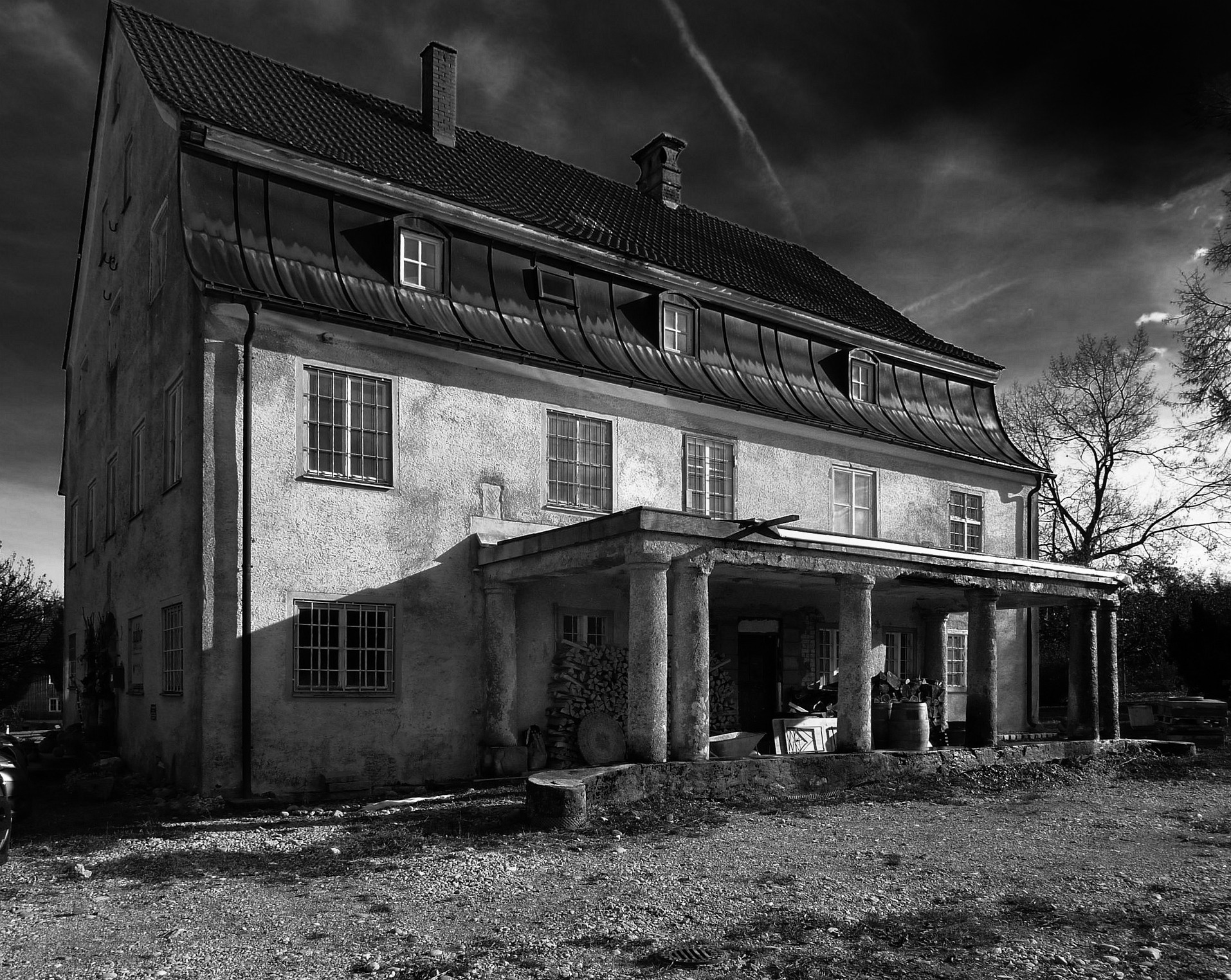 Black and white image of an old house in germany free image download