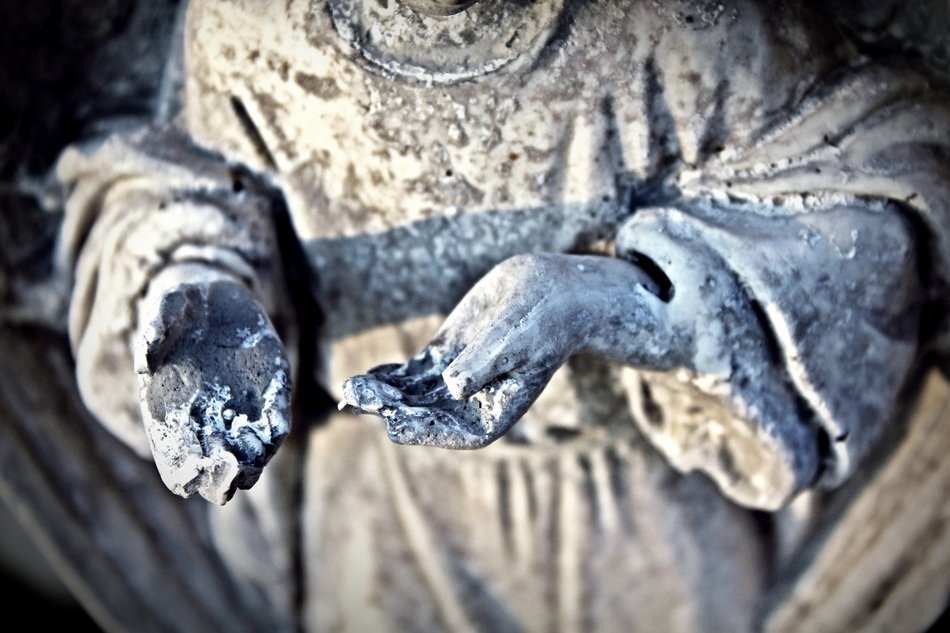 Hands of the stone sculpture free image download