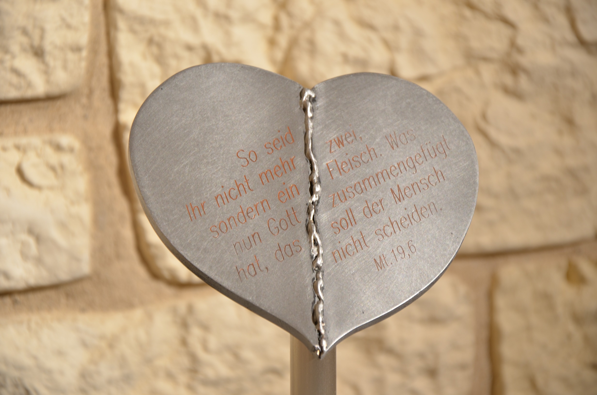 Photo of Metal heart free image download