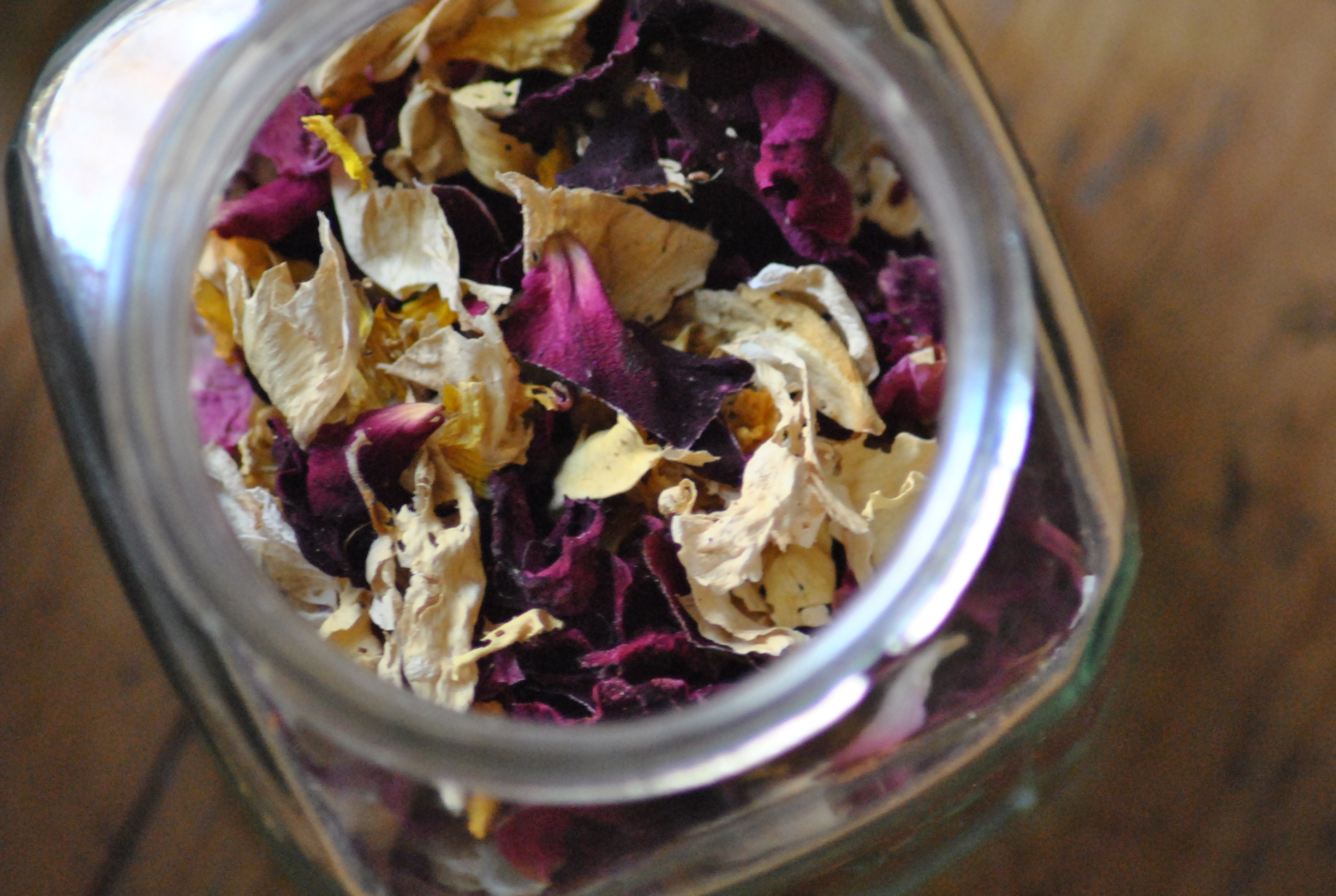 Dried edible flowers free image download