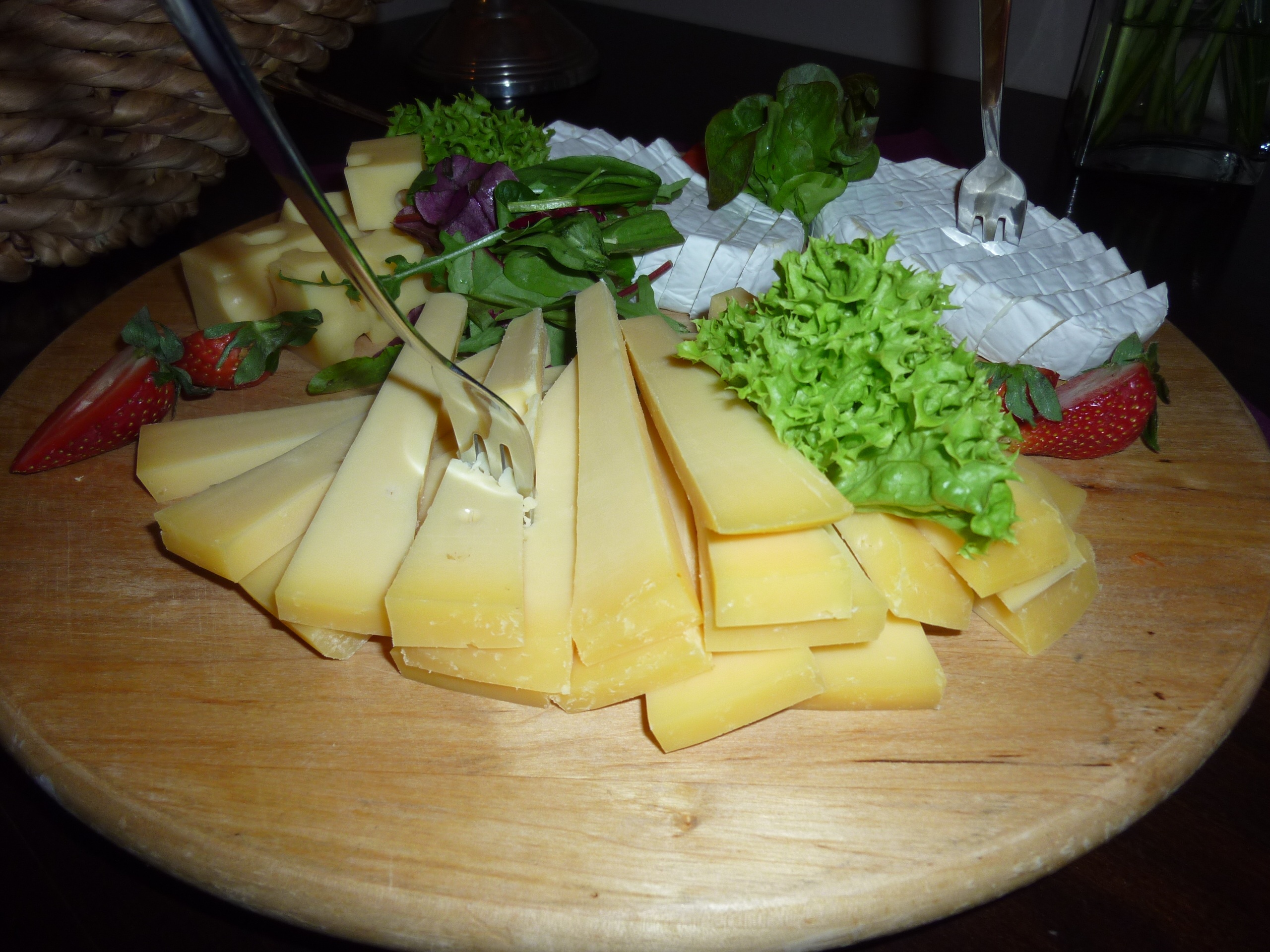 Picturesque cheese plate free image download