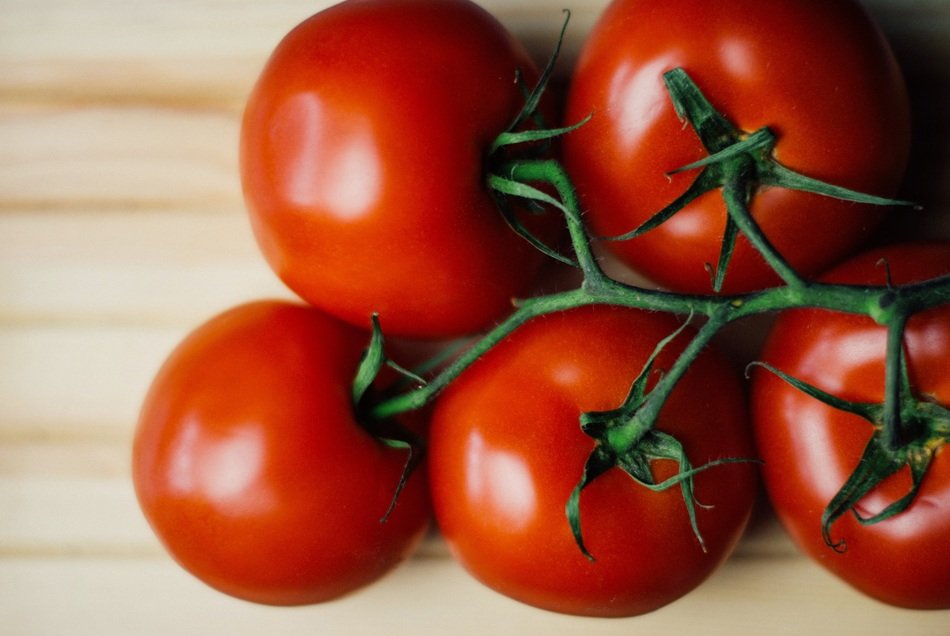Fresh healthy tomatoes free image download