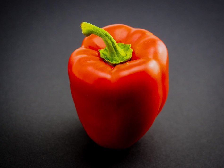 Ripe red bell pepper free image download