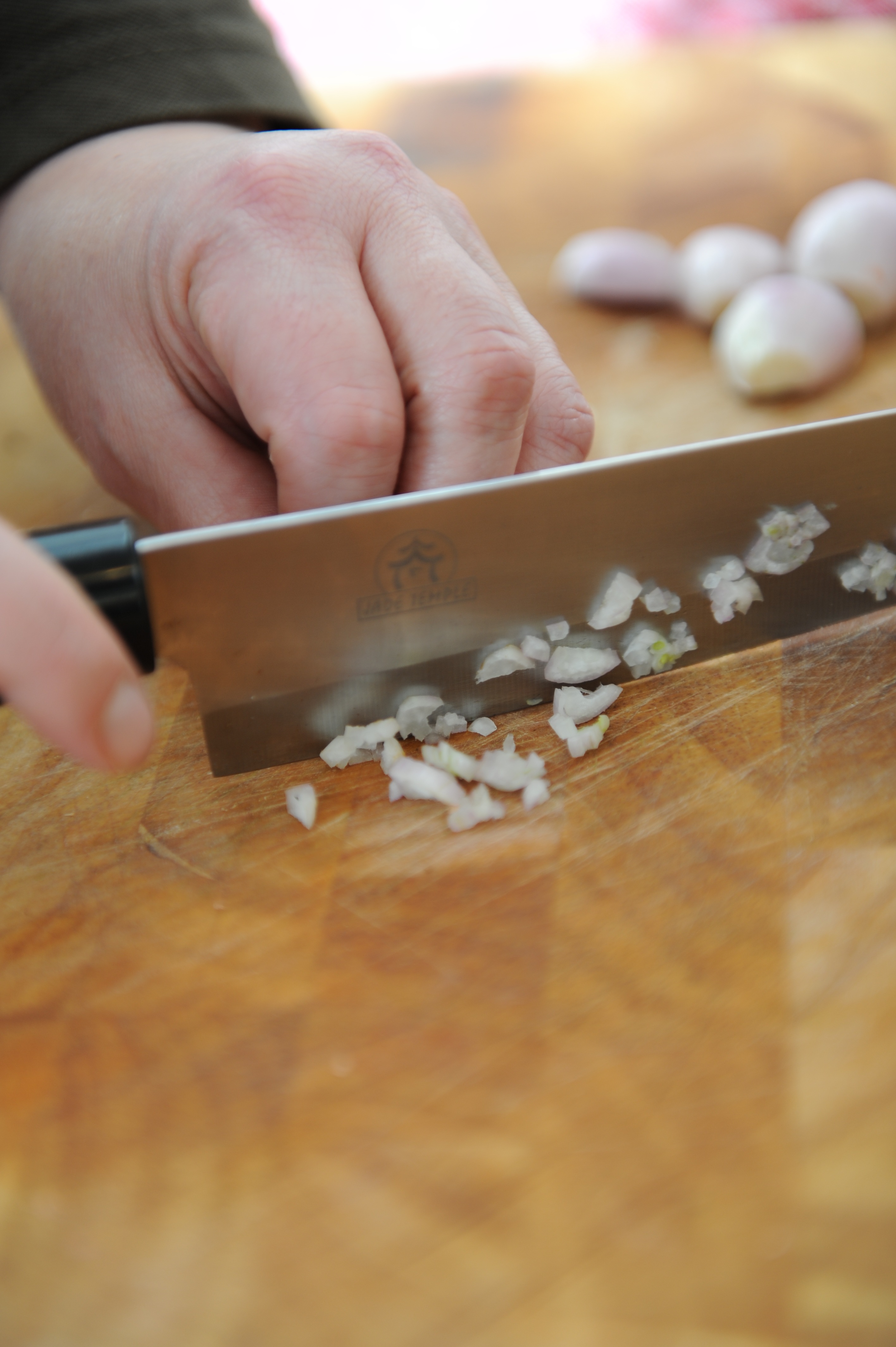 Garlic cut knife free image download