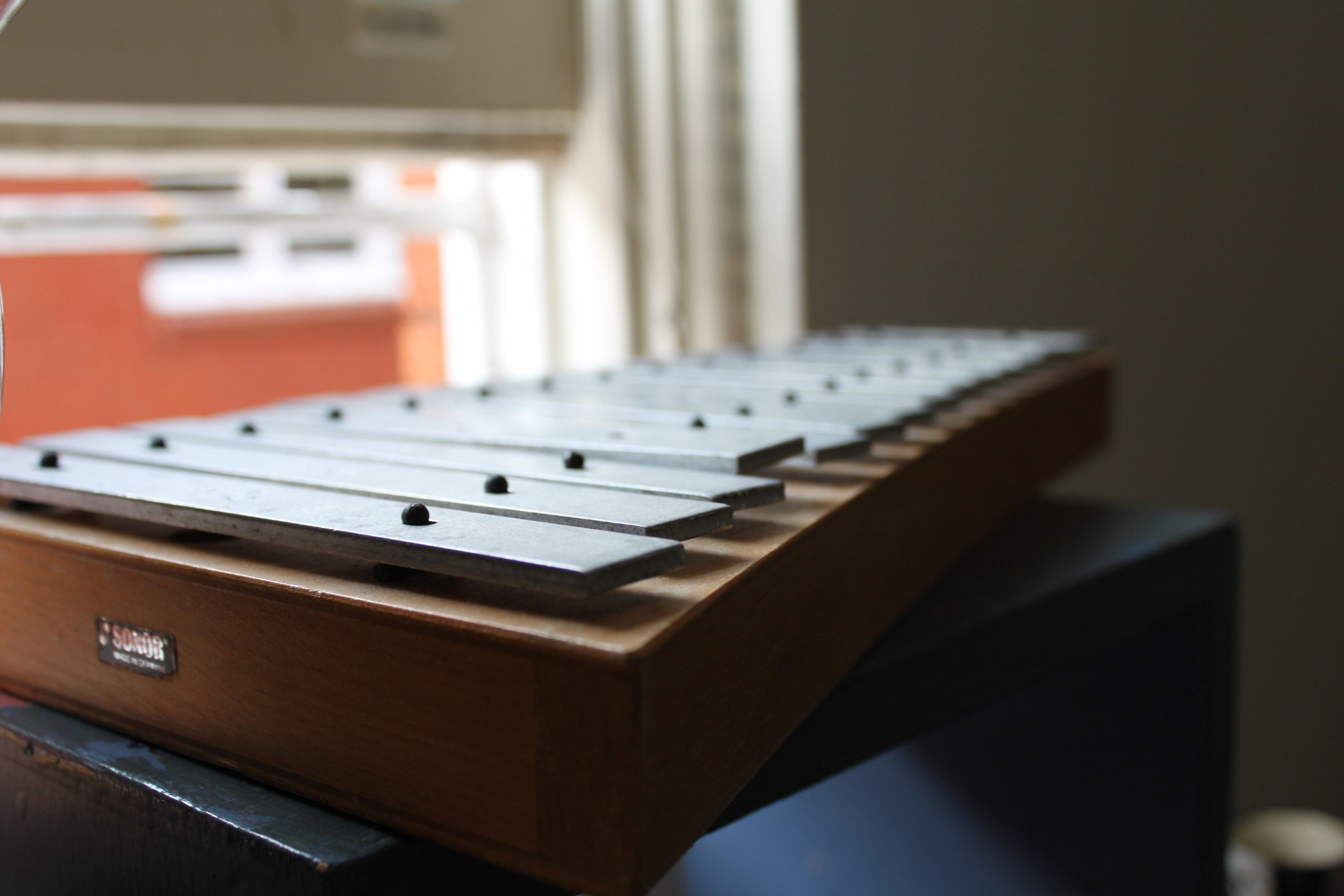 Side view on the keys of a xylophone free image download