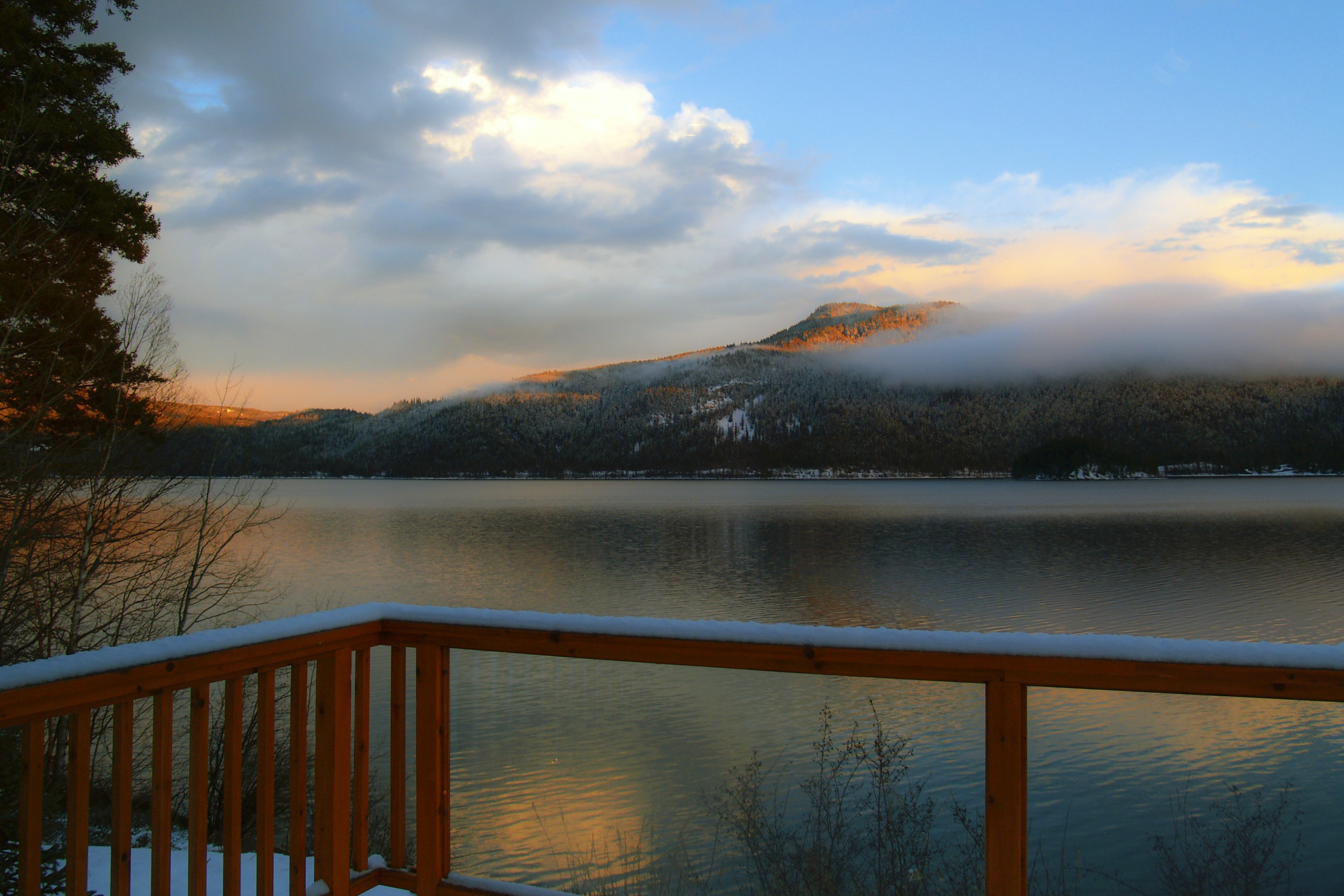 Early in the morning at canim lake, british columbia, canada free image