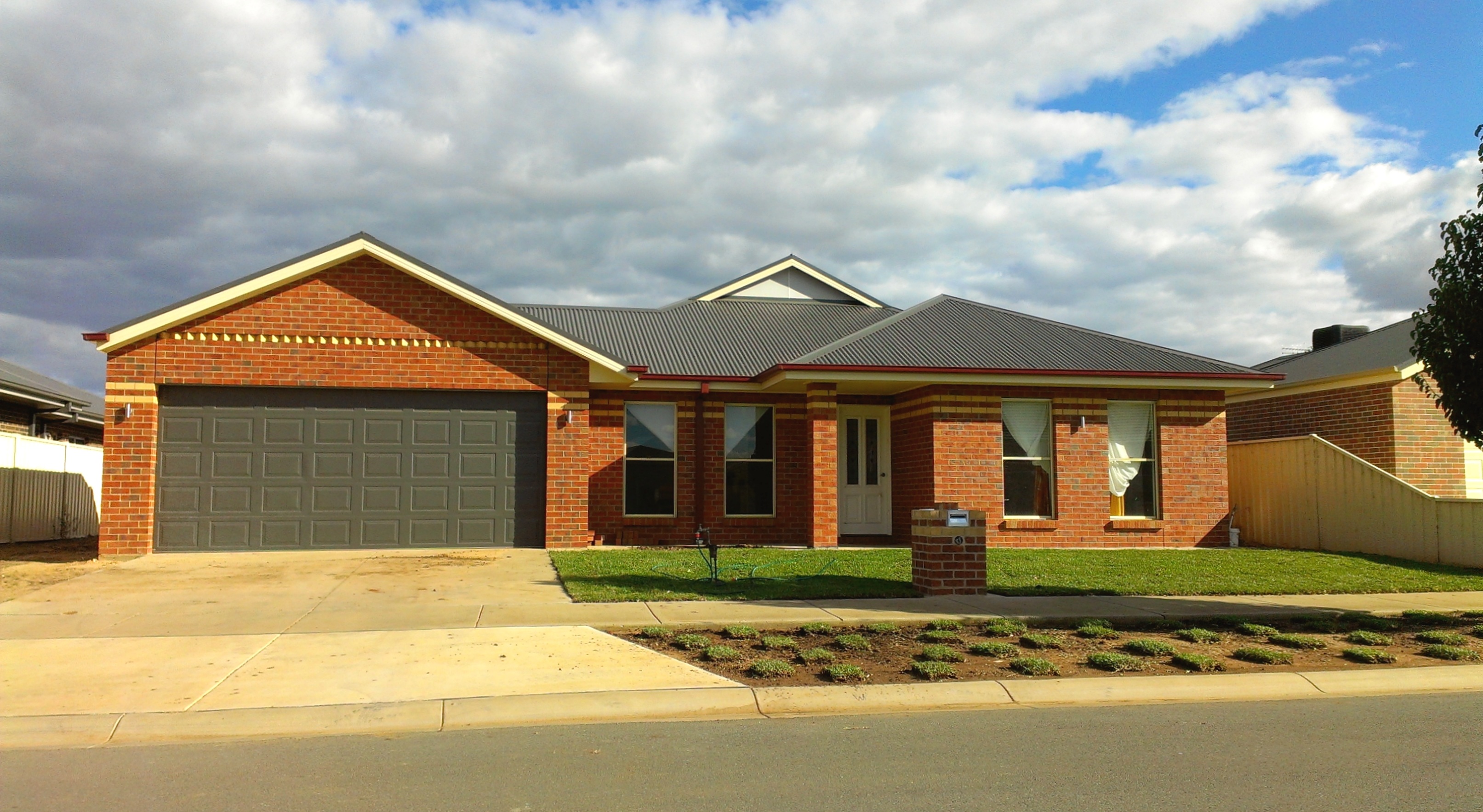 Brick houses in Kyabram free image download
