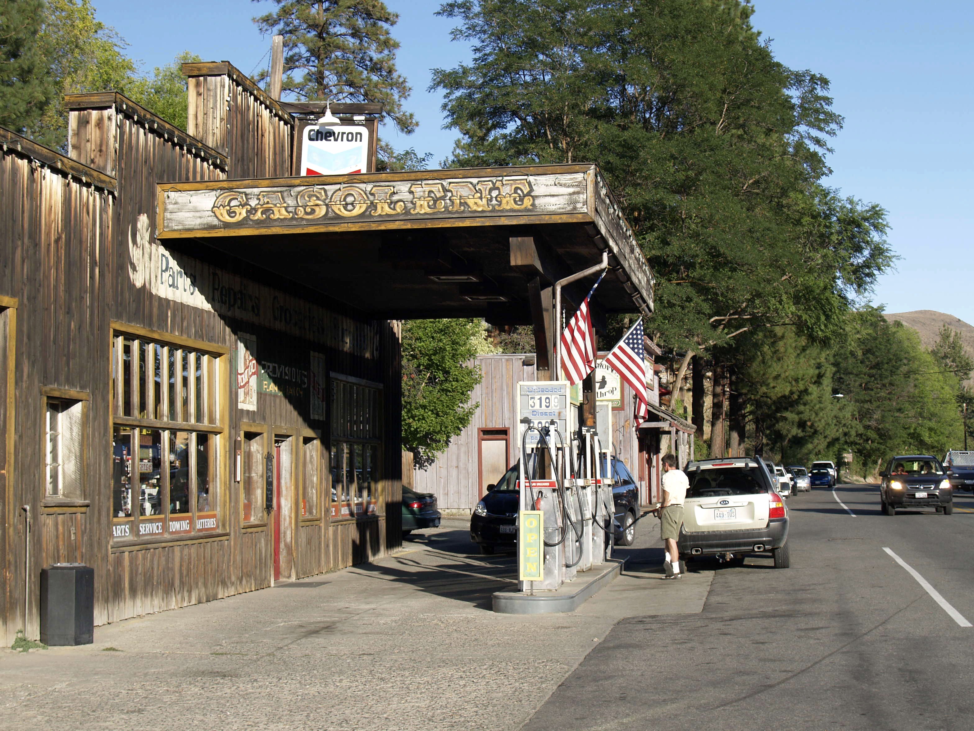 Old gas station, usa, washington, winthrop free image download