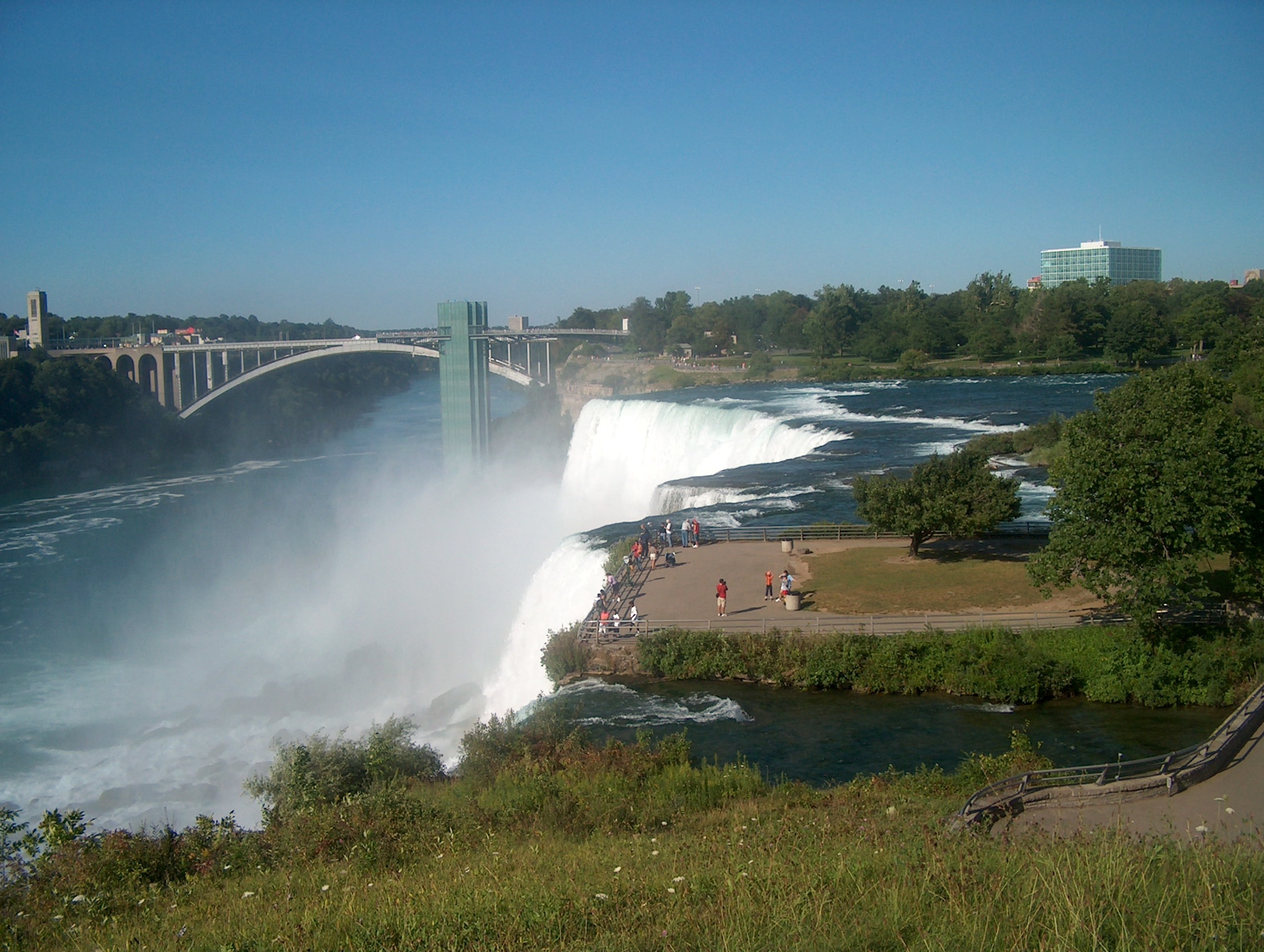 Bridge near Niagara Falls free image download