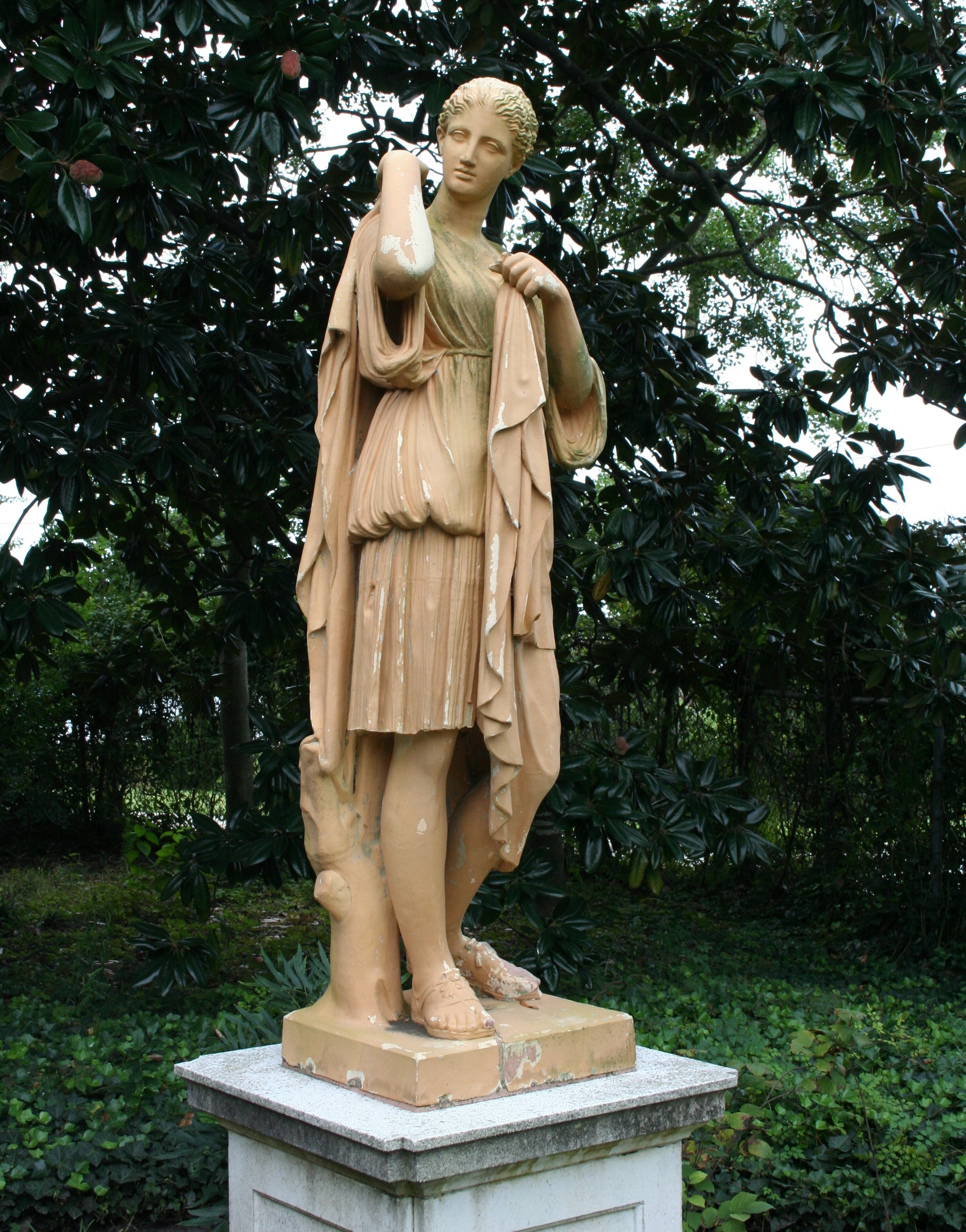 Terracotta statue in the garden free image download