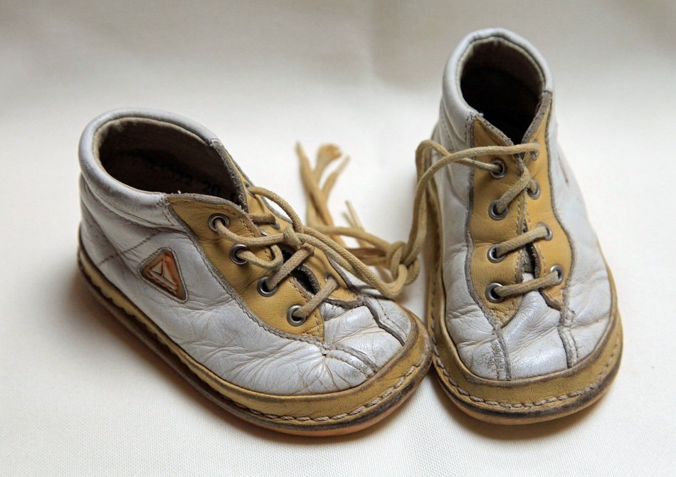 Children's worn shoes free image download