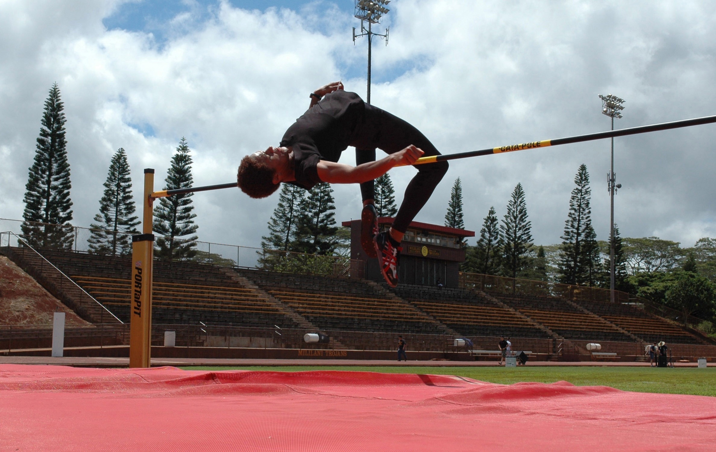 Athlets high jump crossbar free image download