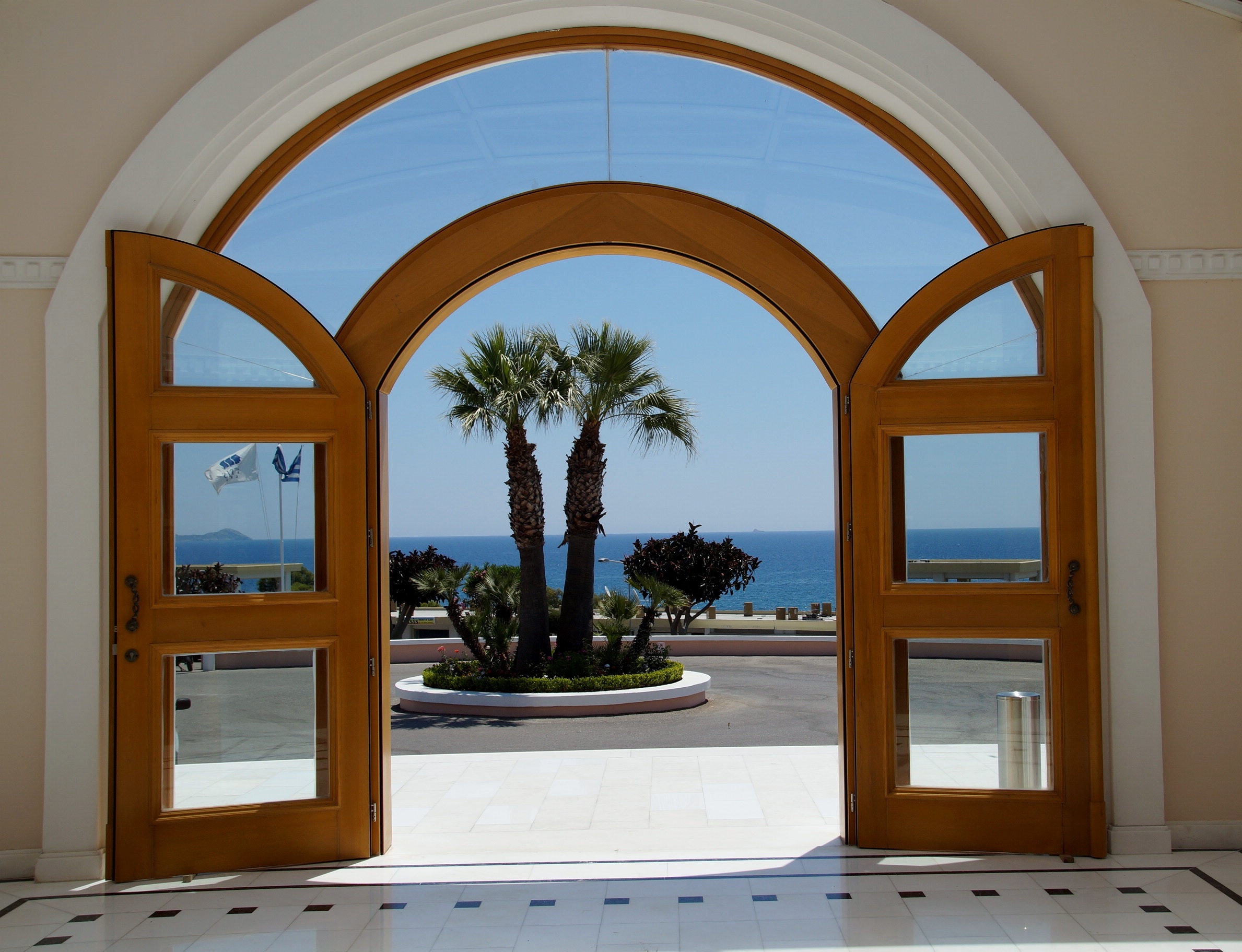 Entrance door view free image download