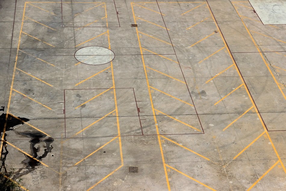 Yellow road markings in the parking lot free image download