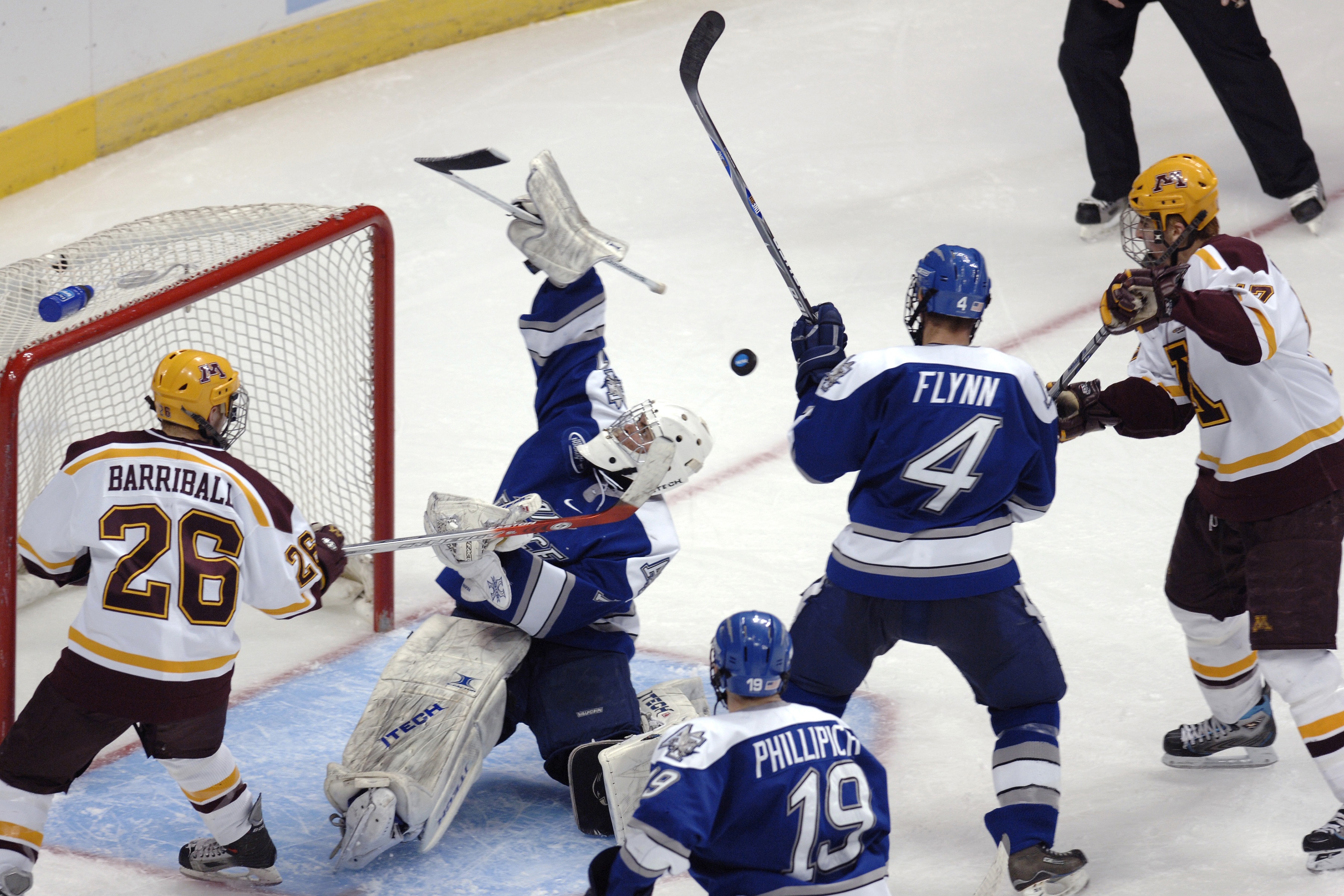 Ice hockey goalkeeper free image download