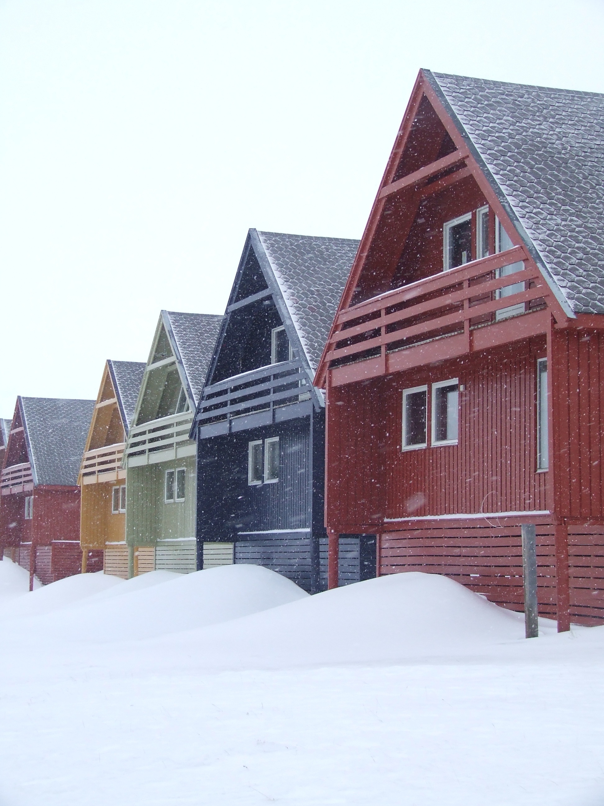 Colors of houses in Norway free image download