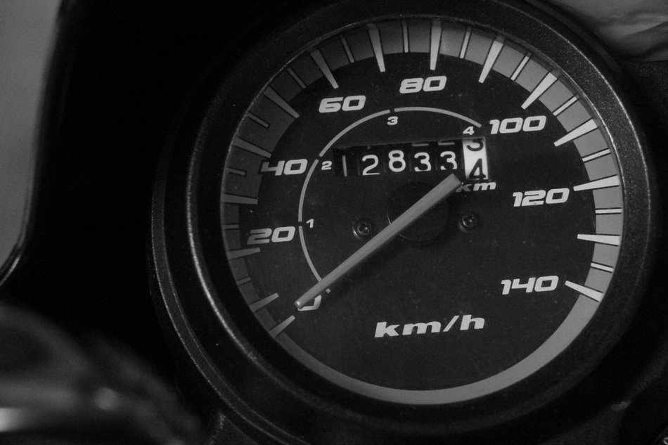 Automobile speedometer free image download
