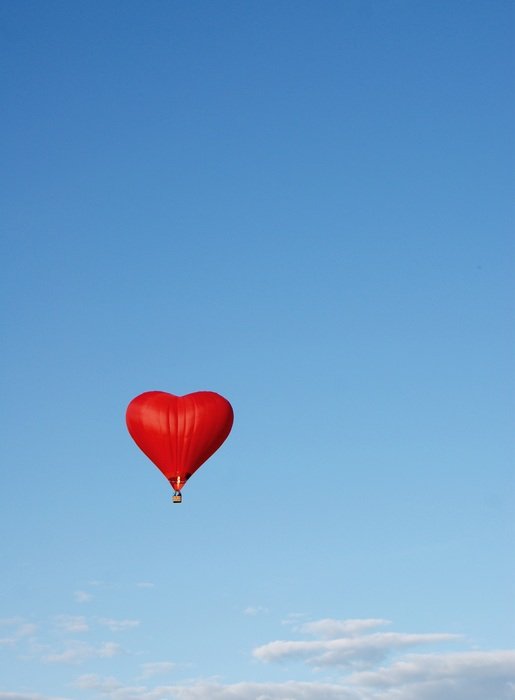 Red heart balloon free image download
