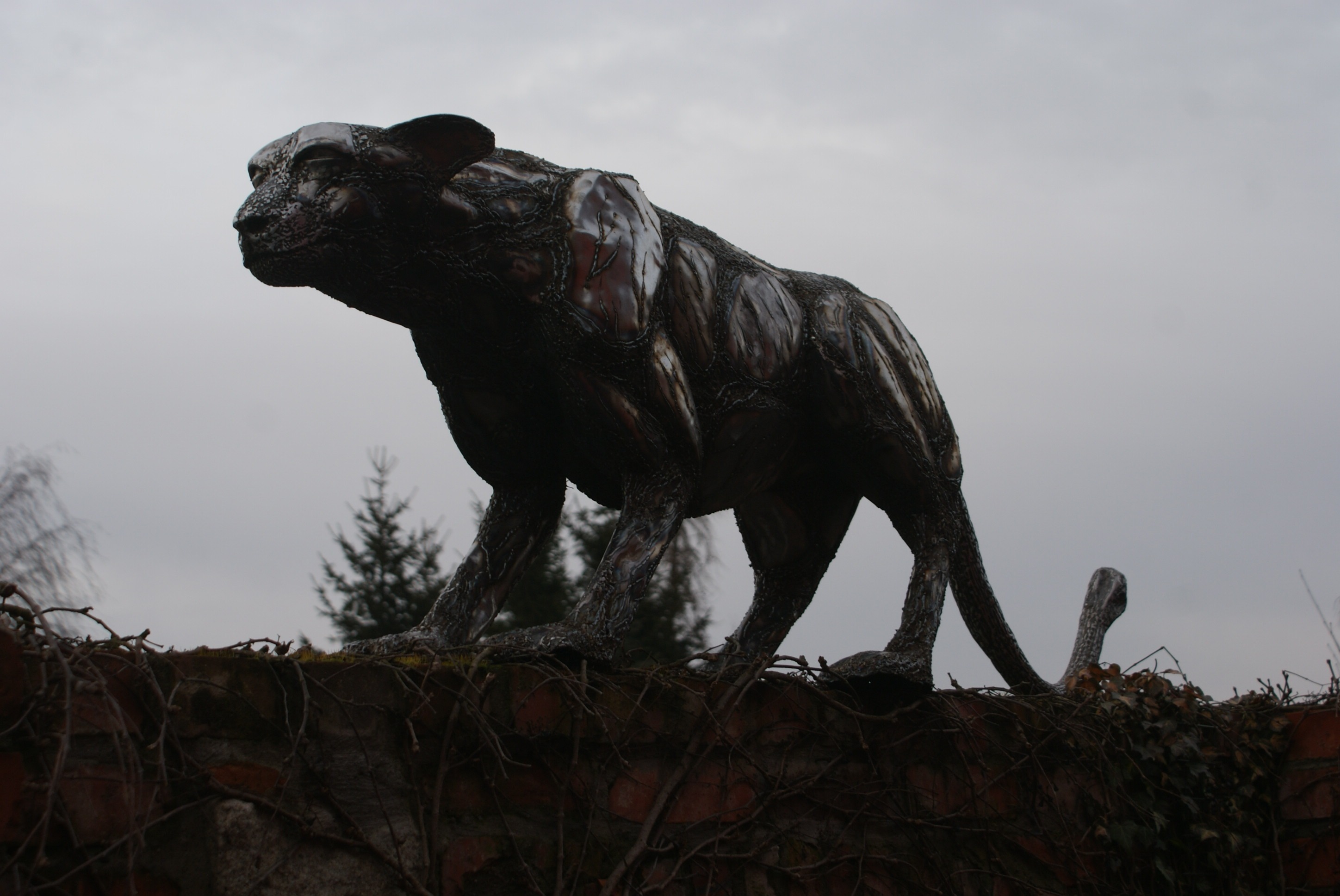 Metal cheetah statue free image download