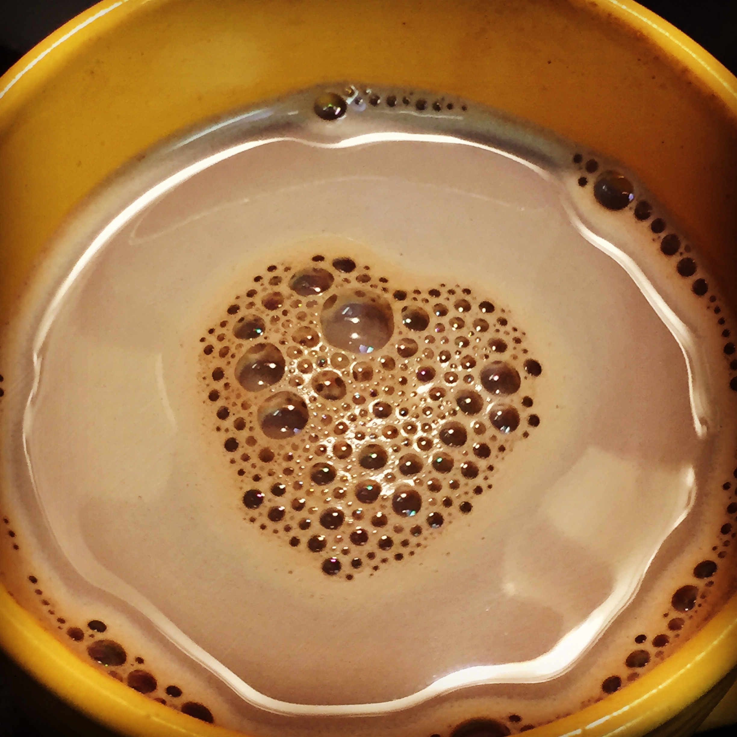 Bubbles in the cup with the coffee free image download