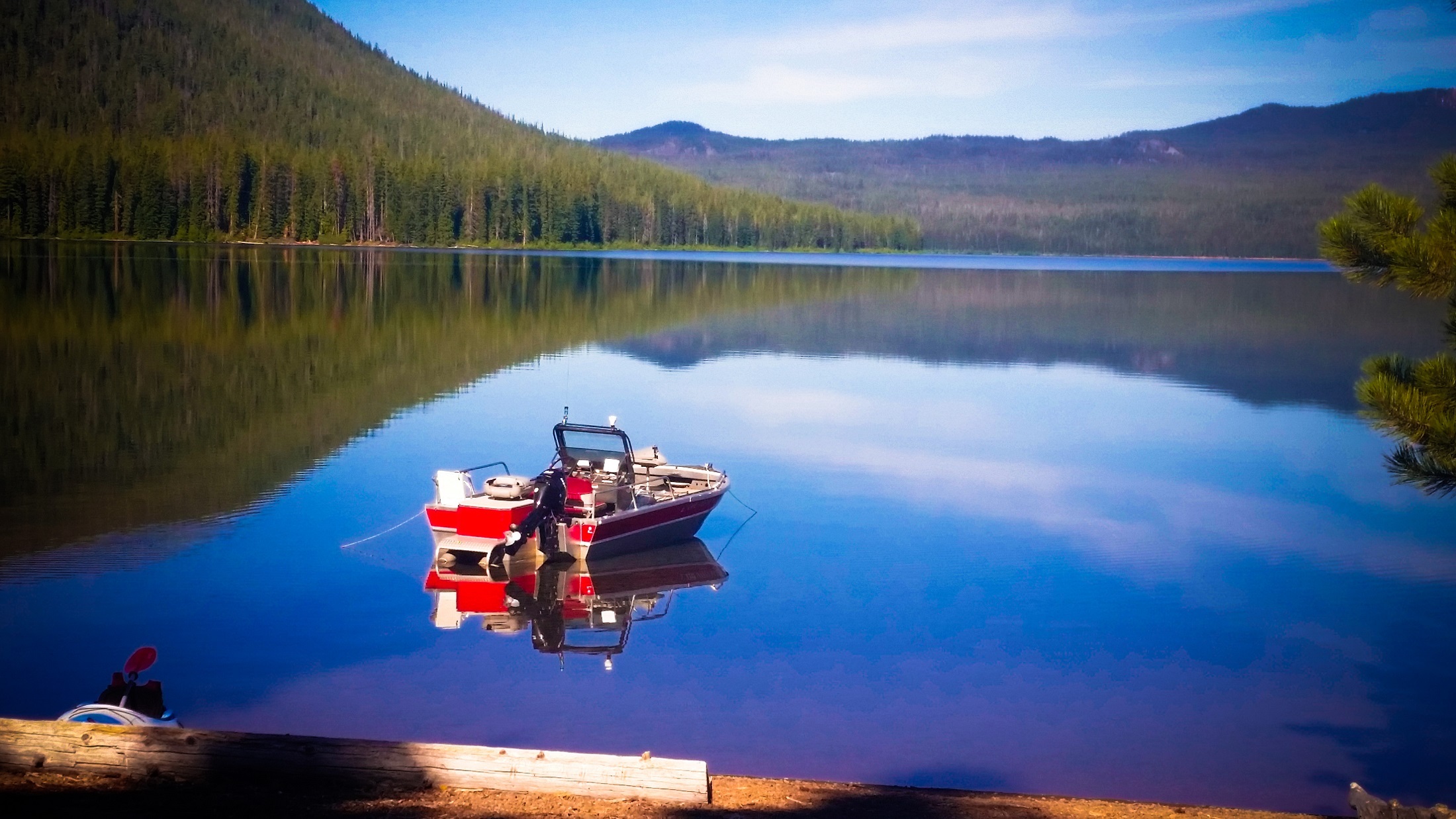 Fishing boats on a Cultus Lake free image download