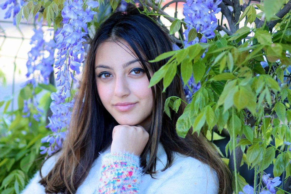 Attractive model with brown eyes free image download