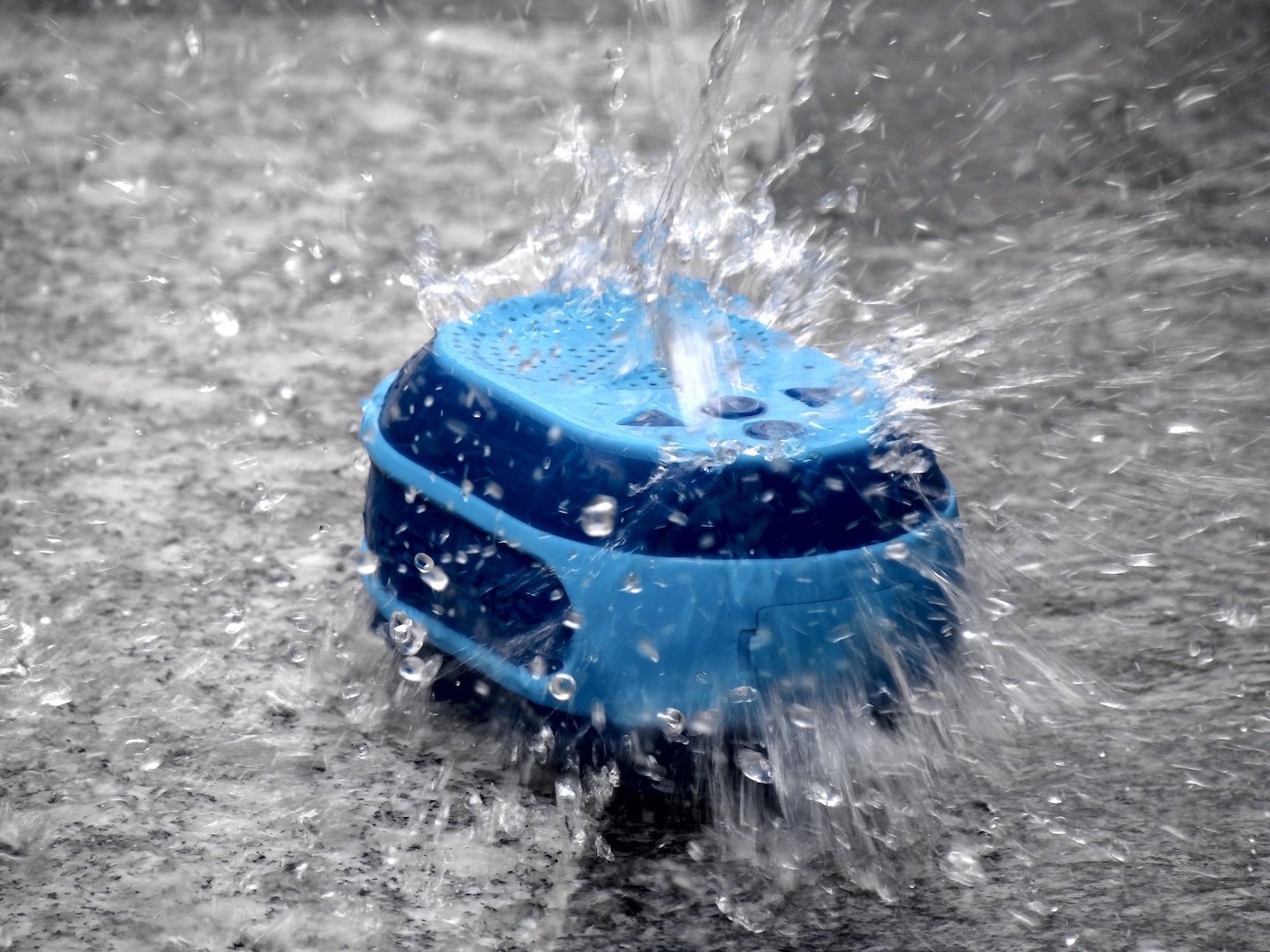 TreeLabs KOI Waterproof IPX6 Bluetooth Speaker (Sea blue) N9 free