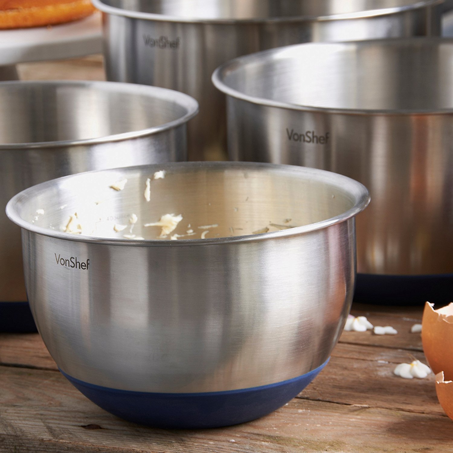 VonShef Professional 5 Piece Mixing Bowl Set Stainless Steel with Lids, NonSlip Surface and 3