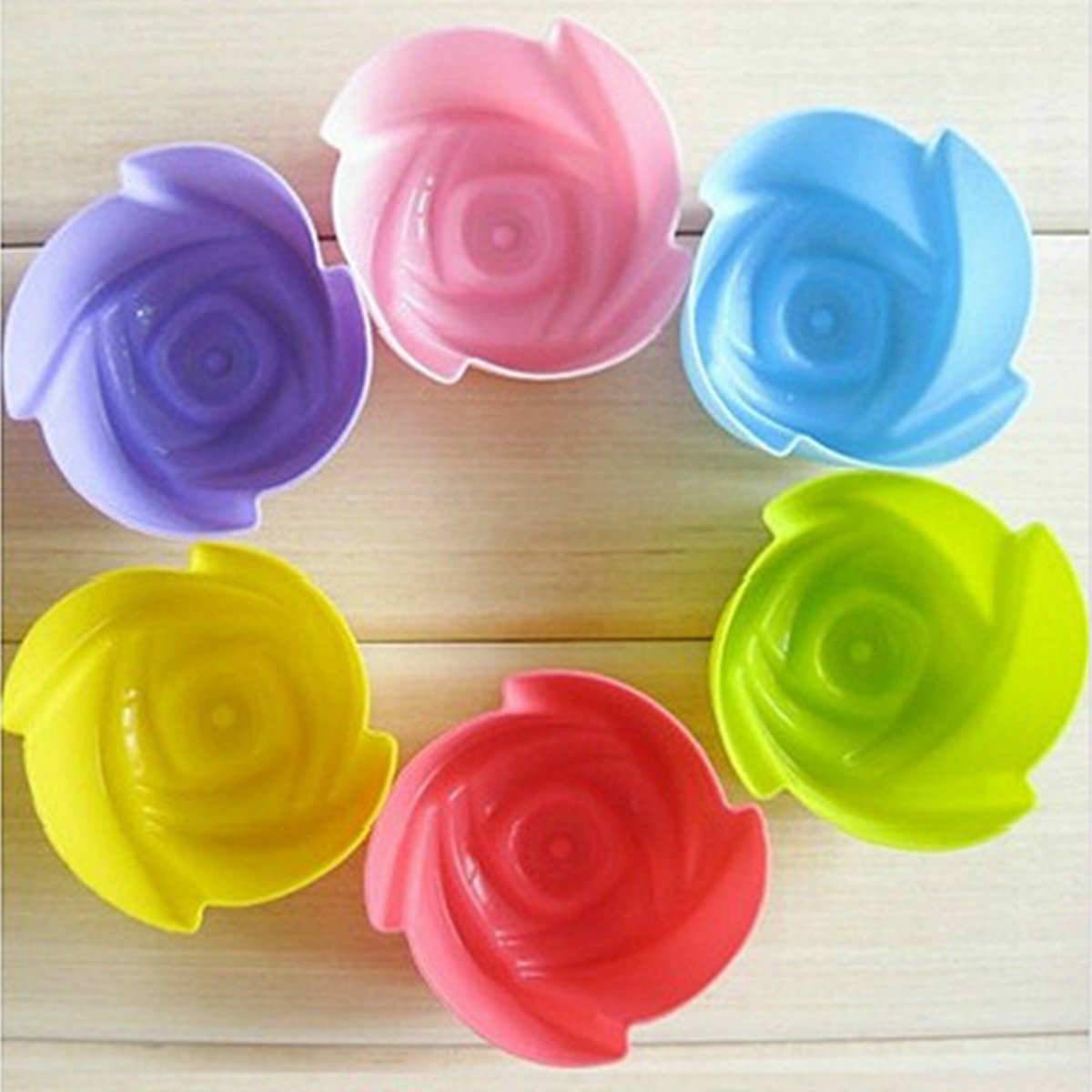 KAIL 24 Pcs Reusable Silicone Baking Cups Cupcake Liners Muffin Cups [6 HeartShaped , & 6