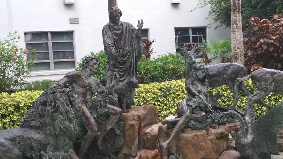 Different statues near the water free image download