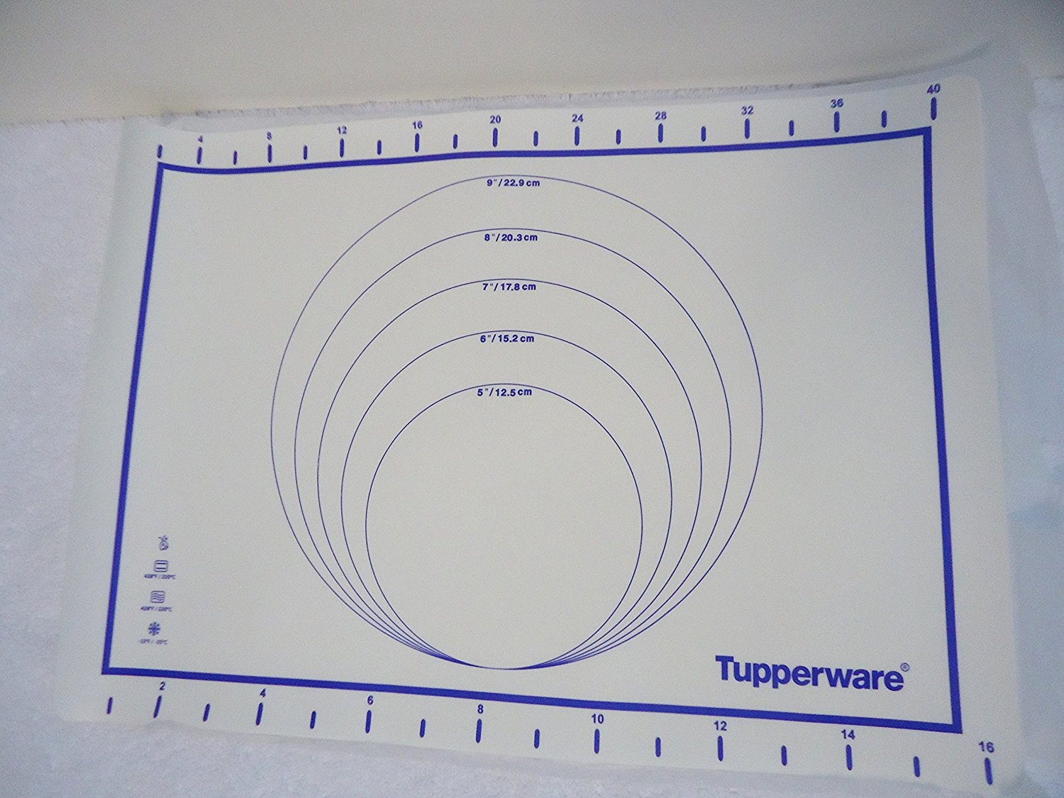 Tupperware Silicone Wonders Sugar and Berry Bliss Pastry Baking Mat