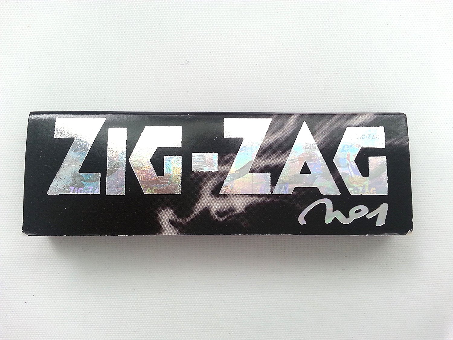 500 SHEETS! 10 PACKS of ZIG ZAG 70mm HOLOGRAM ROLLING PAPERS & Bonus
