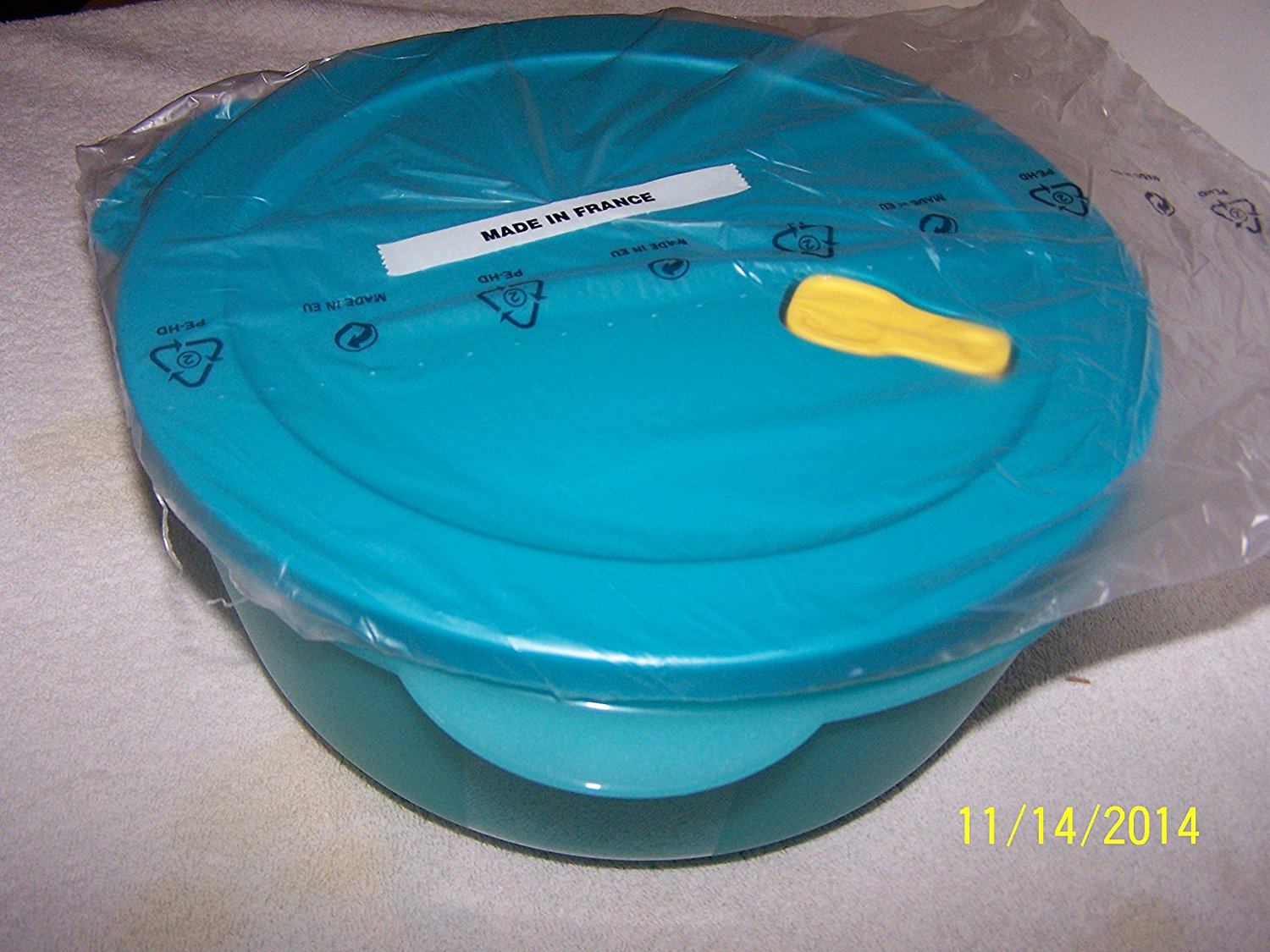 Tupperware Crystalwave 4qt Microwaveable Dish Caribbean Sea/Chickadee