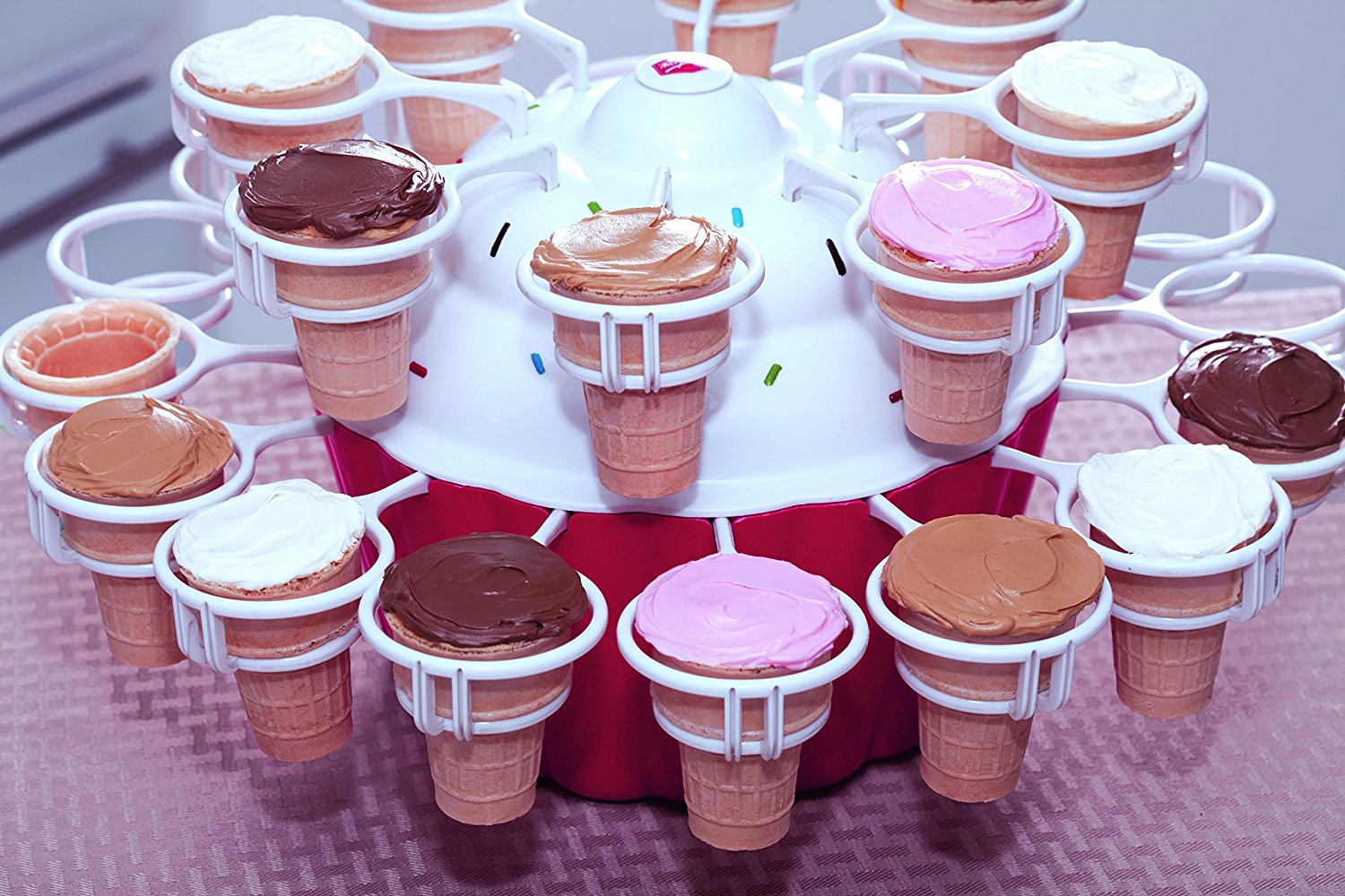 Mrs. Fields Dessert Diva AllinOne Dessert Carrier and Server, Red N16