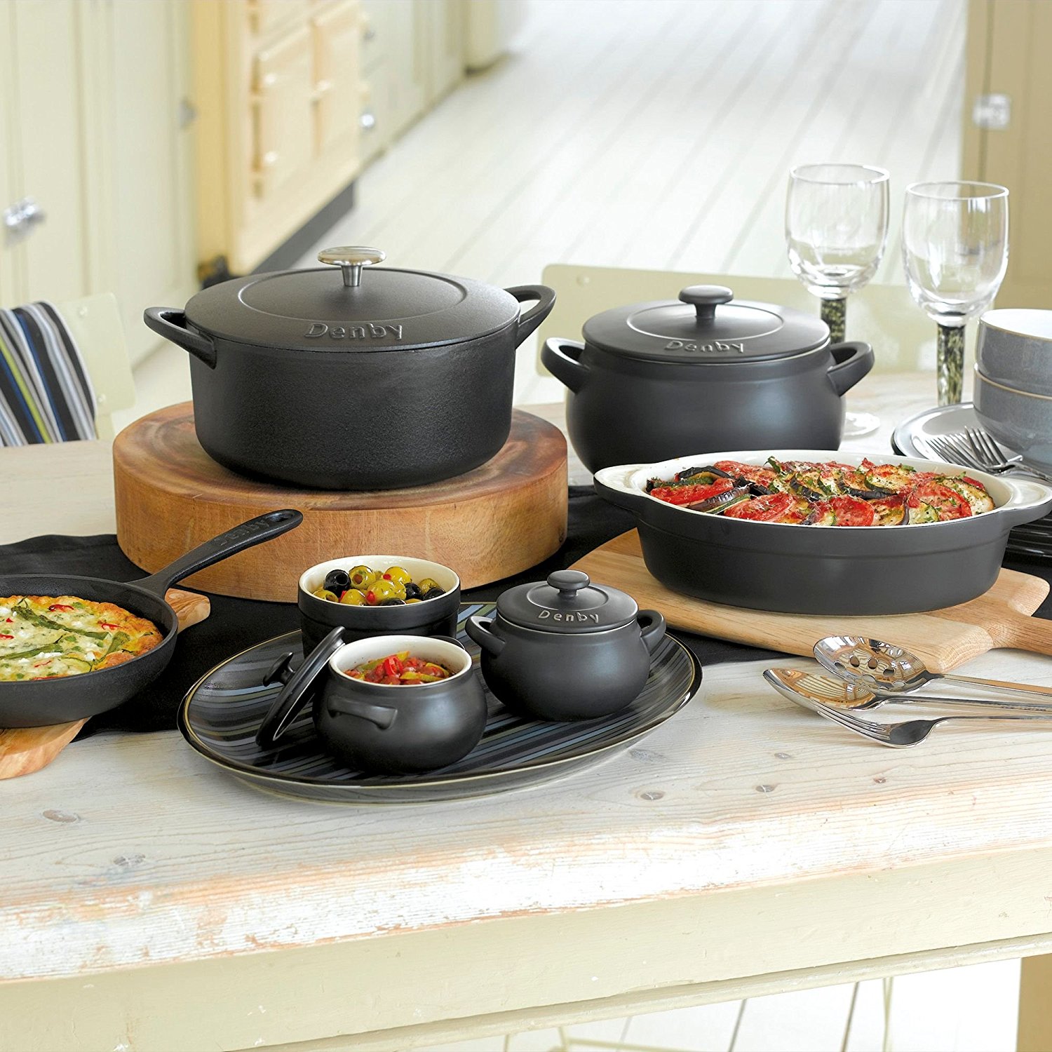 Denby Cast Iron Round Covered Casserole, 3Liter, Black N2 free image