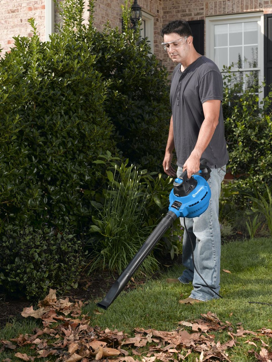 Vacmaster 12 Gallon, 5 Peak HP, Wet/Dry Vacuum with Detachable Blower