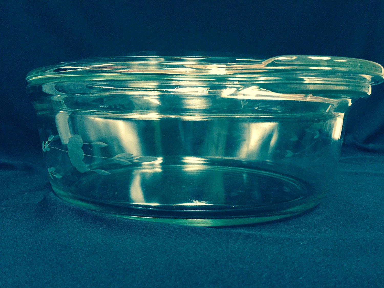 Princess House Heritage 2.5 Quart Round Covered Casserole N2 free image