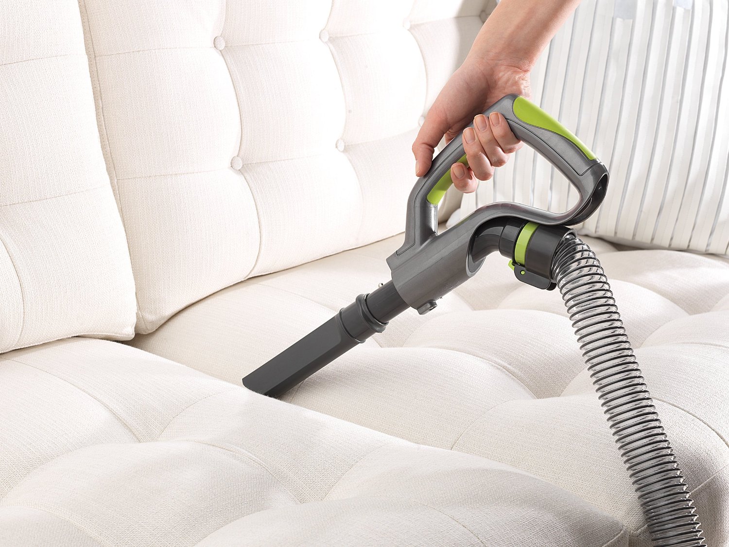 Hoover UH72460 Air Lite Corded Bagless MultiCyclonic Lightweight