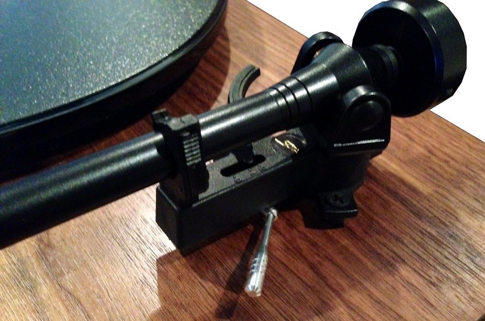 SOTA MOONBEAM series III Turntable with REGA S202 tonearmGenuine