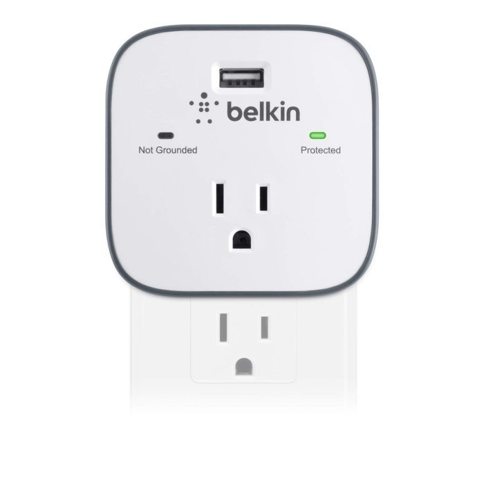Belkin 1Outlet Surge Protector with USB Port (2.1 AMP / 10 Watt
