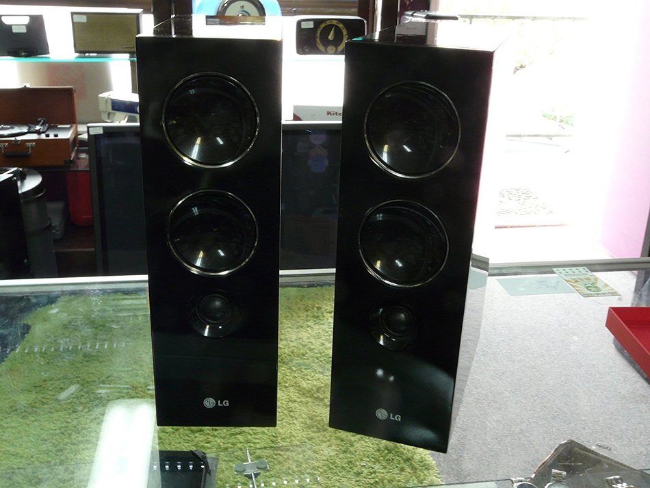 LG J10DSF Home Theater System Compact Front Surround Sound Speakers