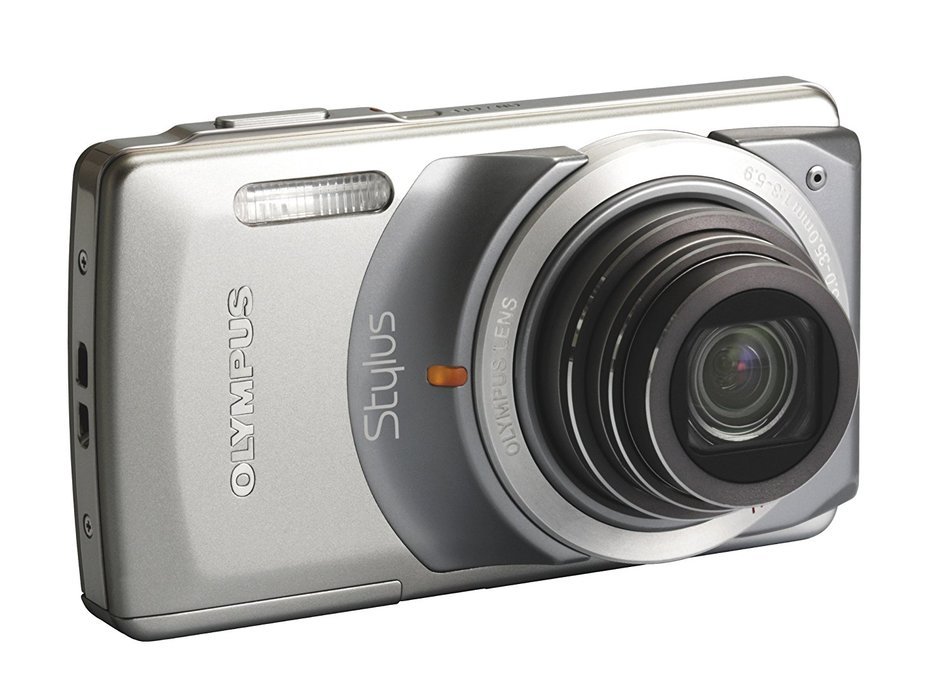 Olympus Stylus 7010 12MP Digital Camera with 7x Dual Image Stabilized Zoom and 2.7 inch LCD