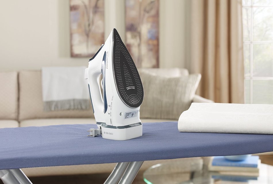 Rowenta DW2070 Effective Comfort 1600Watt Steam Iron Stainless Steel