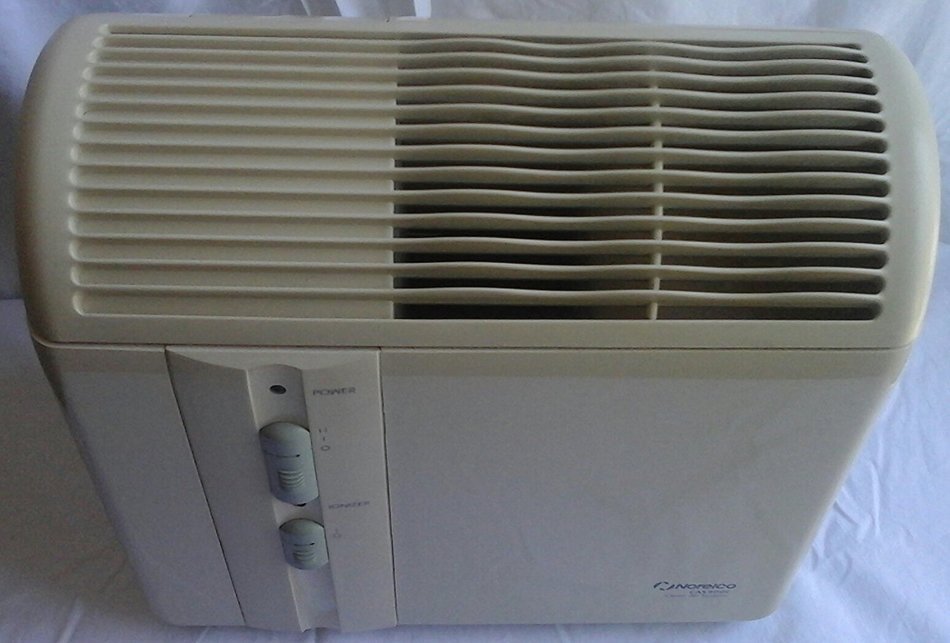 Norelco Clean Air System CAS900A Air Purifier HEPA Filter Good for up