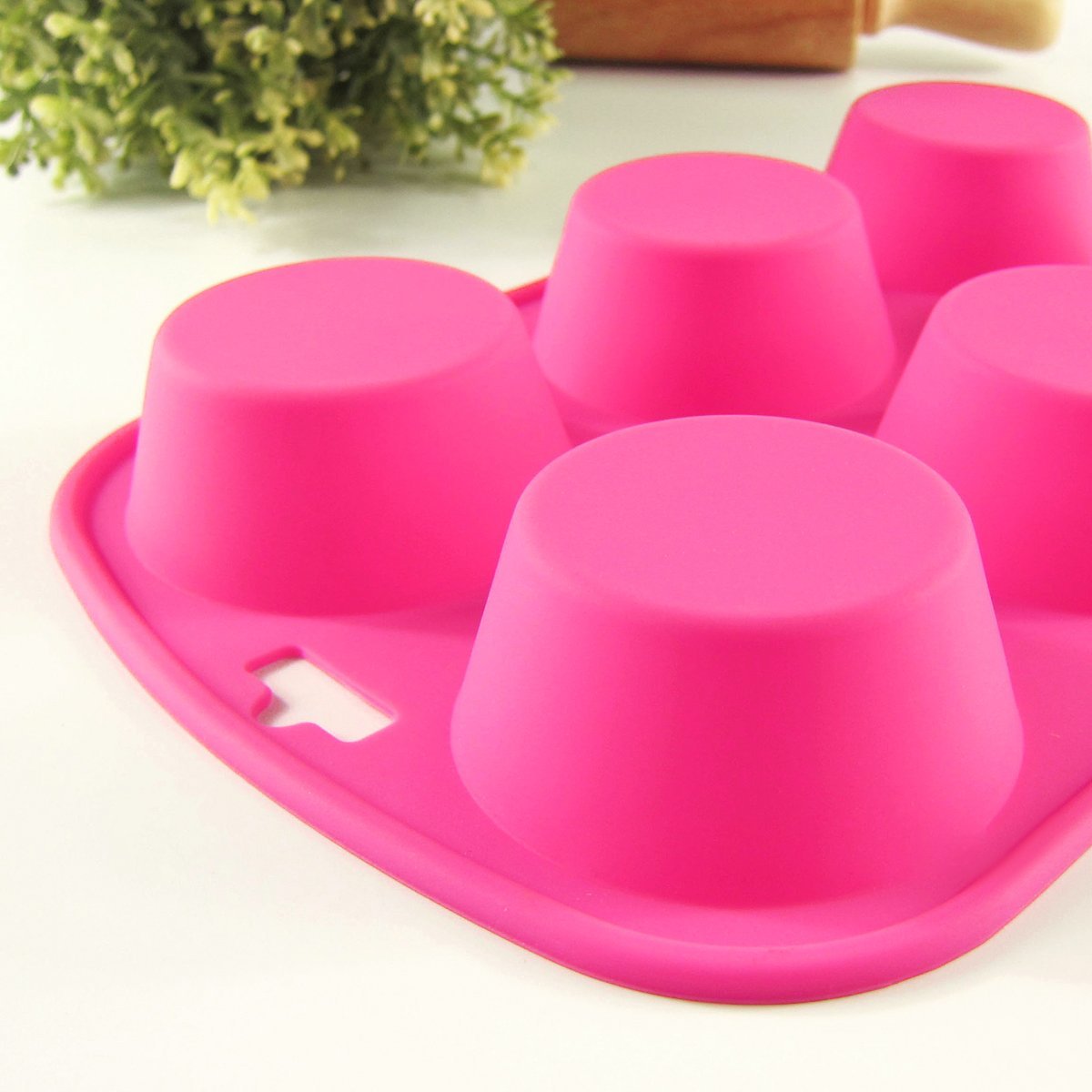 Iconic 6 Cup Silicone Muffin & Cupcake Baking Pan / Non Stick