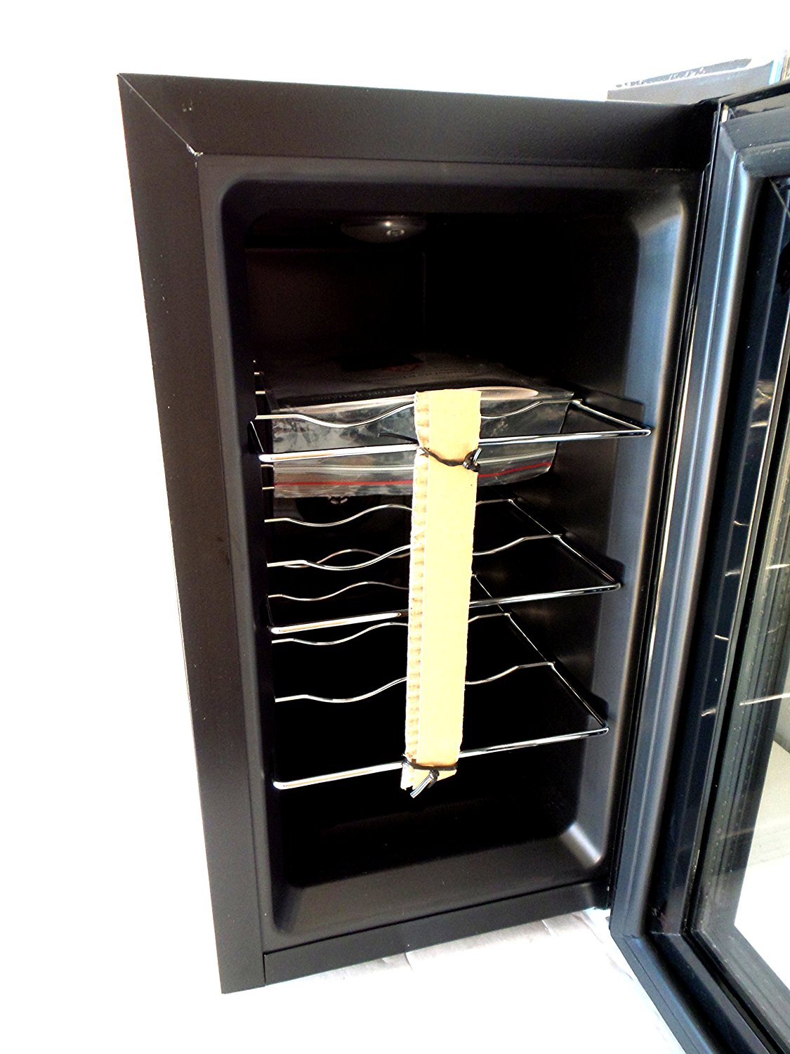 Insignia 8 Bottle Thermoelectric Wine Cooler w Glass Door (Black) N2