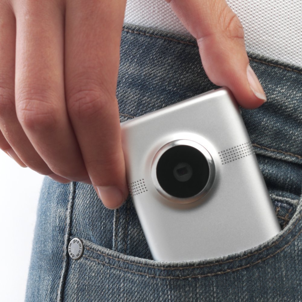 Flip MinoHD Video Camera Brushed Metal, 8 GB, 2 Hours (2nd Generation