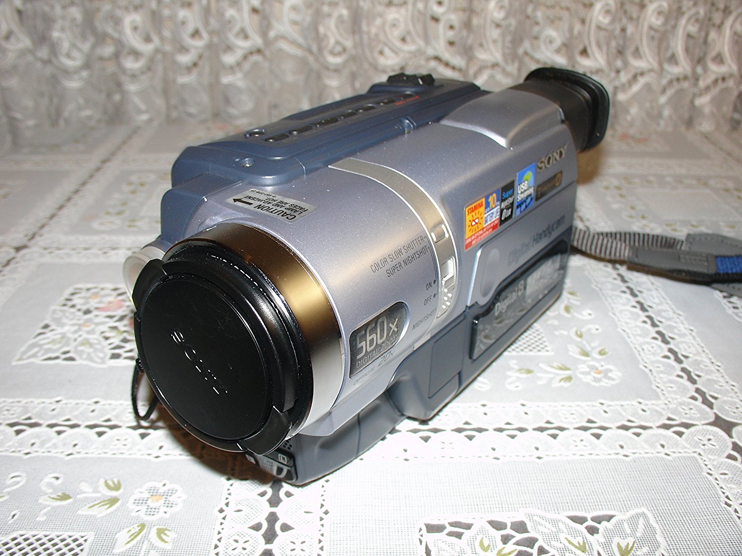 Sony HandyCam Digital 8 Camcorder DCRTRV140 TRANSFER 8mm Tape to