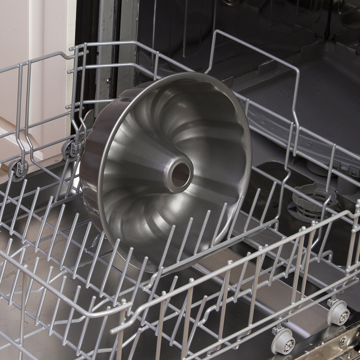 Ecolution Bakeins Bundt Cake Pan PFOA, BPA, and PTFE Free NonStick