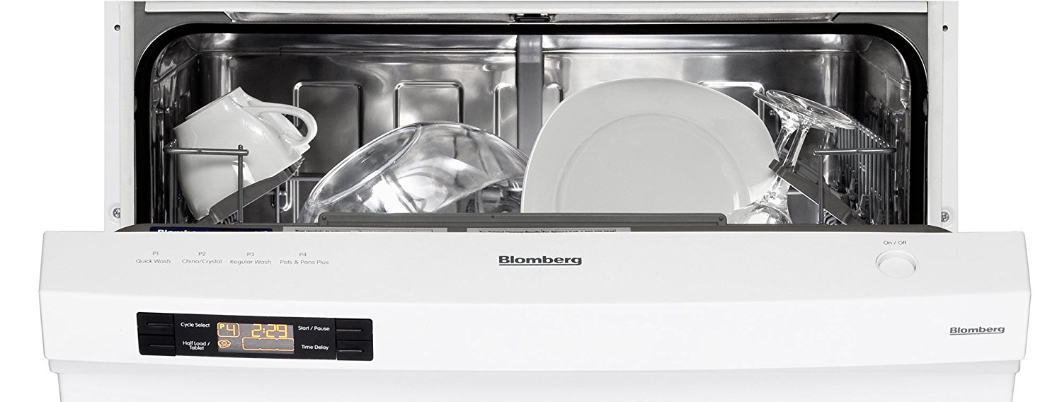 Blomberg DW24100W Dishwasher with Standard Tub Front Controls, 14 Place